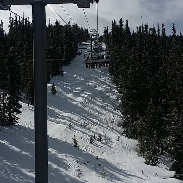 This is the new Montezuma chair lift at Keystone Ski Resort

#keystone #skisilverthorne
