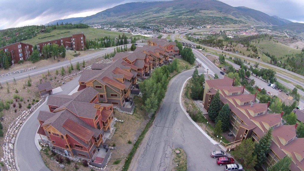 View of Rolling Ridge Townhomes with Ptarmigan Mountain