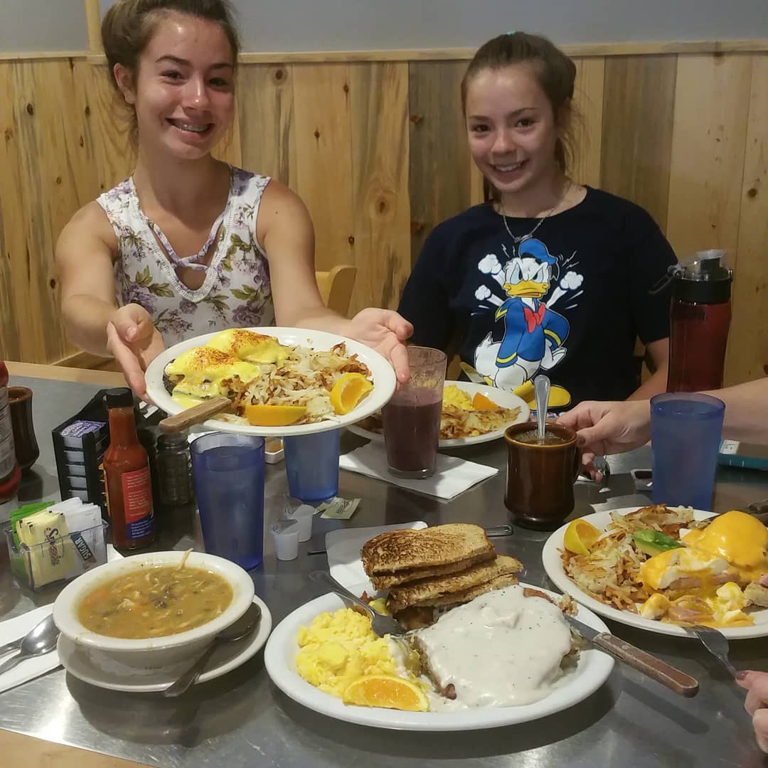 Our first time at Sunshine Cafe in Dillon.  Definitely won't be the last!

#sunshinecafe #dillon #silverthorne #skisilverthorne #colorado