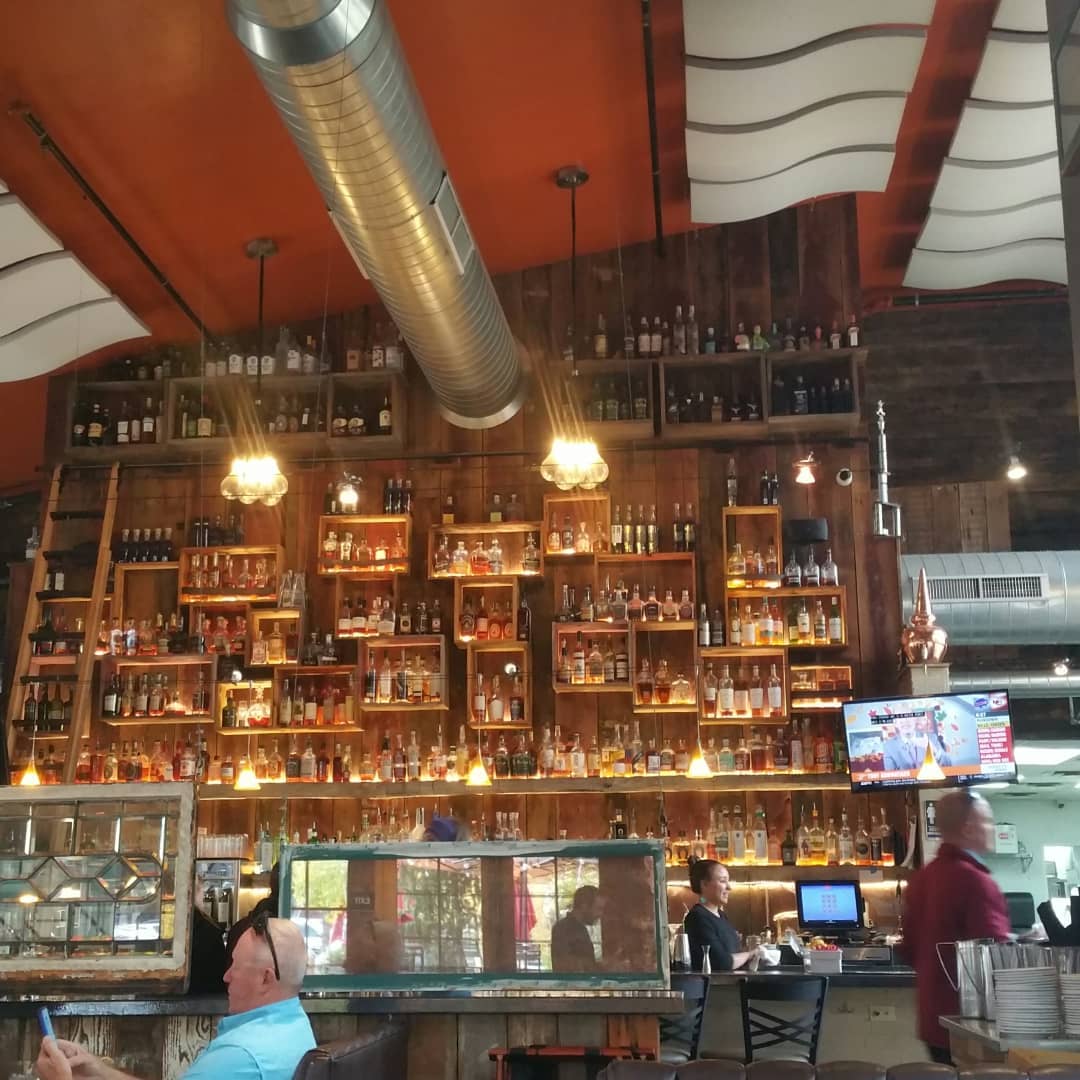 Sauce on the Blue Italian restaurant in Silverthorne impressed us.  Their quality and presentation was nice.  Check out that floor to ceiling alcohol bar!

SkiSilverthorne.com

#sauceontheblue #silverthorne #dillon #skisilverthorne