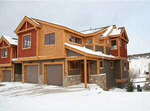 Ski Silverthorne Lodge exterior